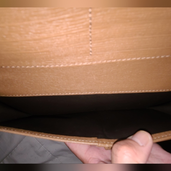 Authentic preloved Gucci zippy long leather wallet - Picture 14 of 16